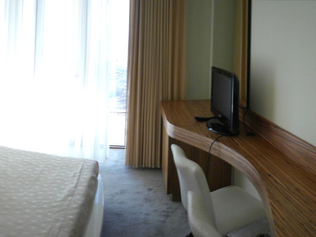 ארזאקאן Akhtamar Hotel Cjsc מראה חיצוני תמונה
