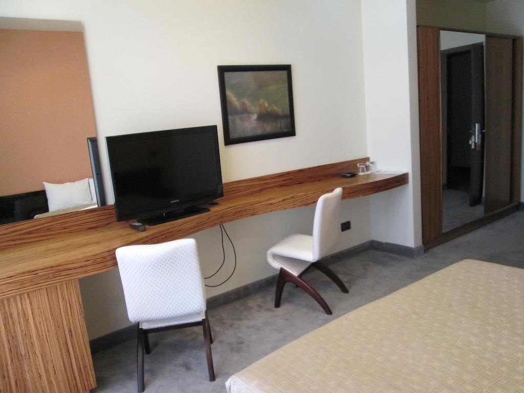 ארזאקאן Akhtamar Hotel Cjsc חדר תמונה