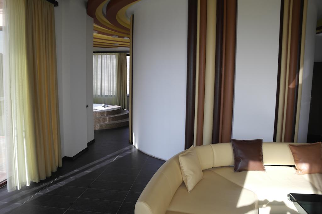 ארזאקאן Akhtamar Hotel Cjsc חדר תמונה